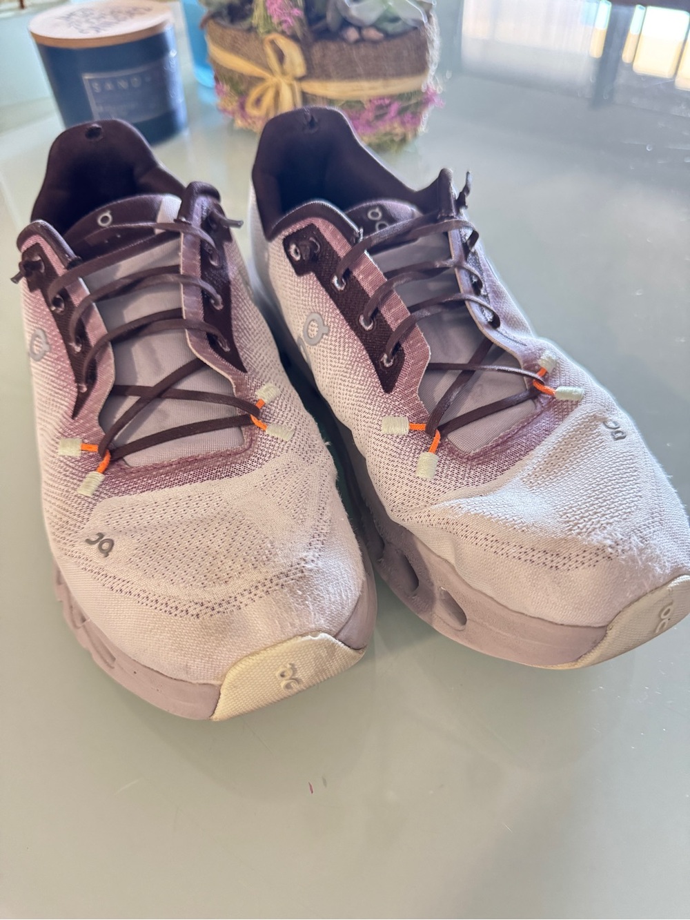 On Cloud  Tilt Lightweight Running Shoes in Light Lavender and Brown